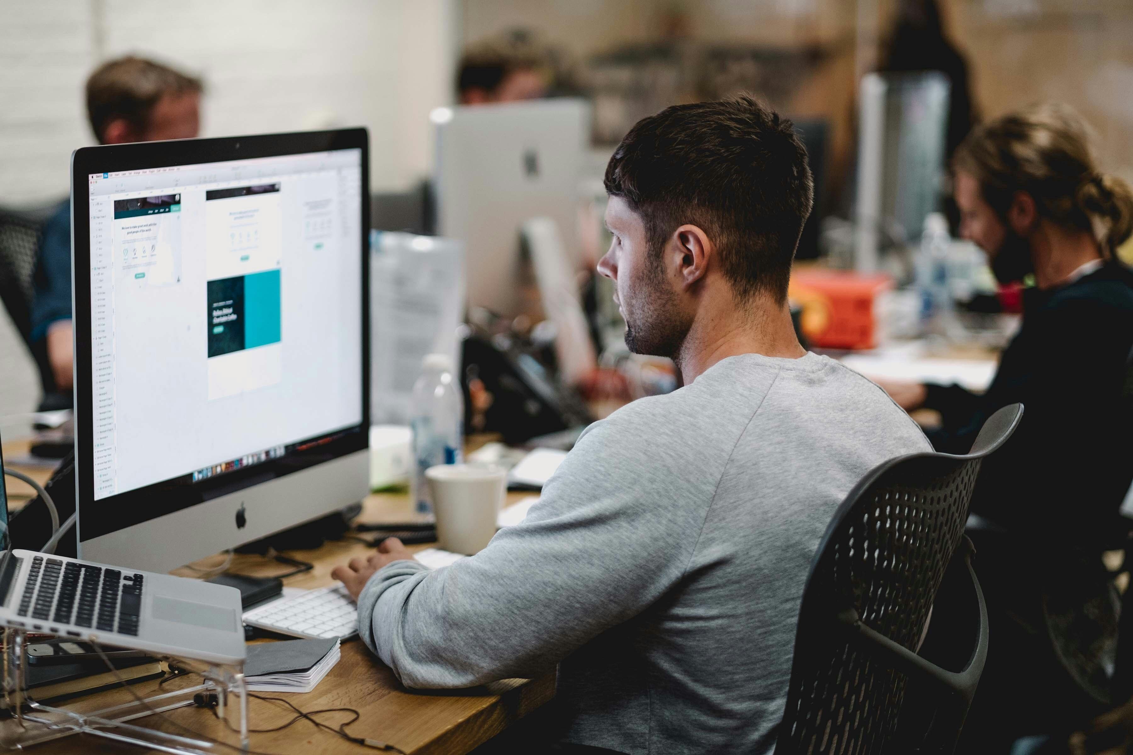From Reactive to Proactive: How AI is Revolutionizing Business Decision-Making